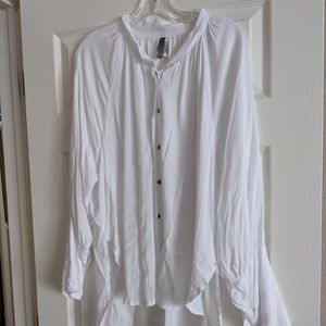 NWOT XCVI White Blouse